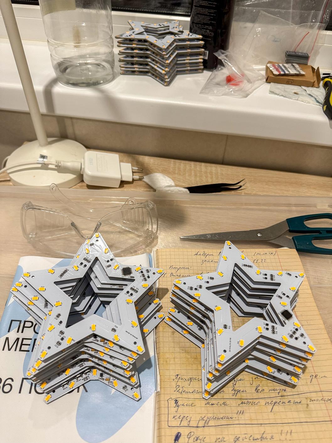 Собранные платы светодинамических устройств