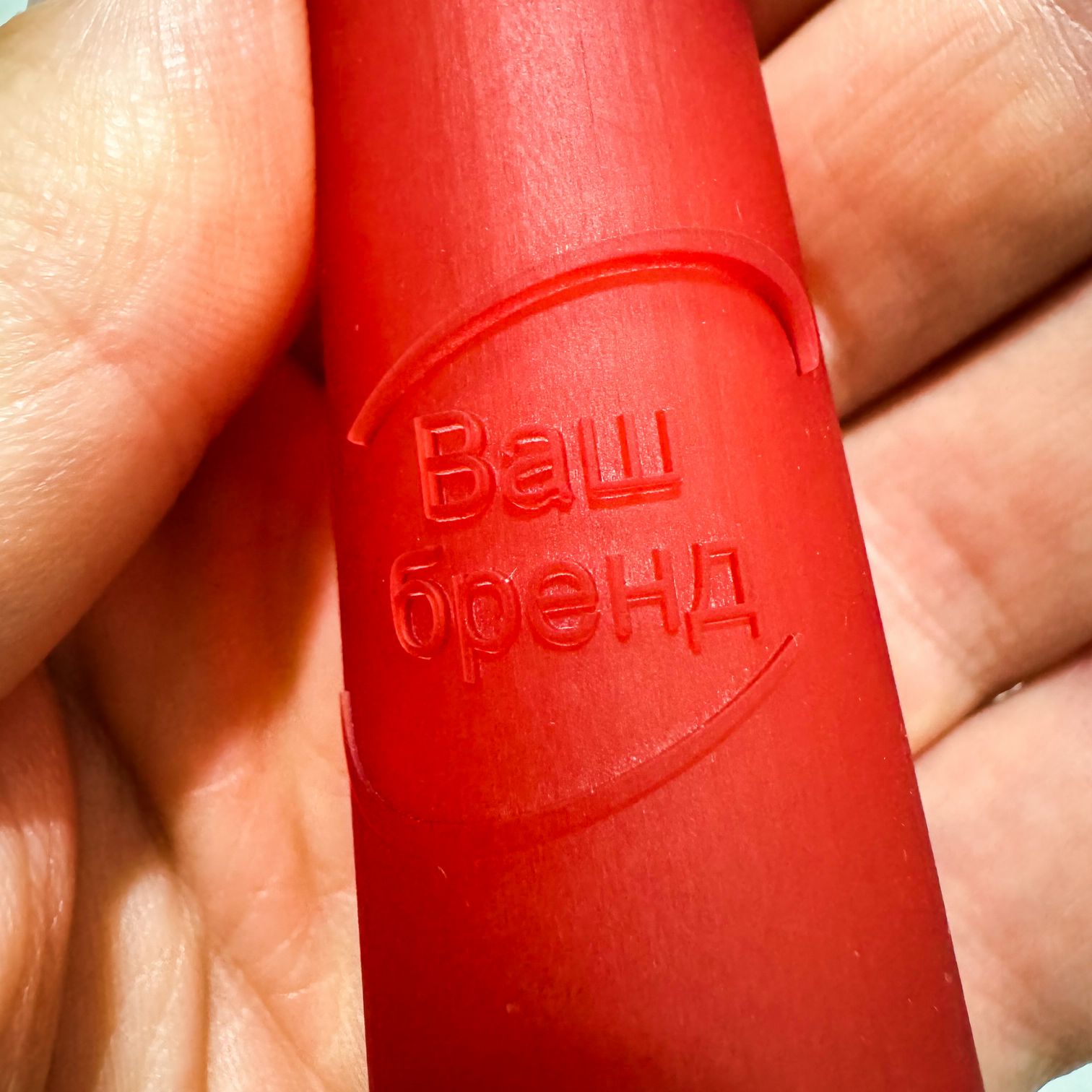 Брендирование светильника с интеграцией логотипа в материал