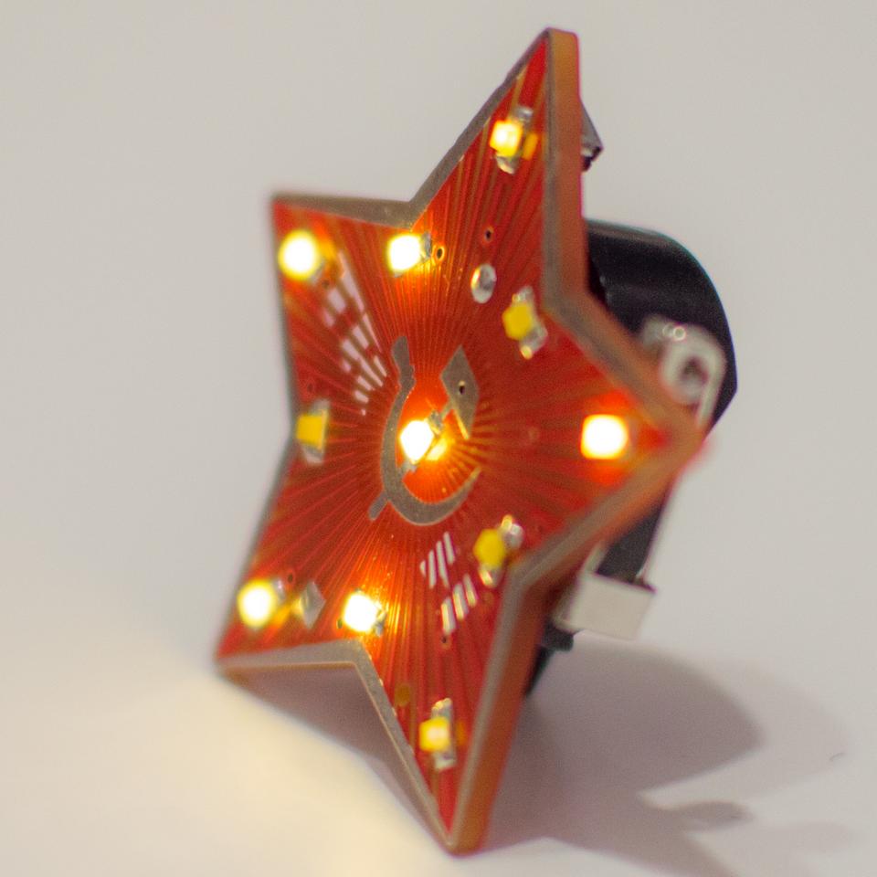 LED DIY kit "Звезда правды" с батарейным отсеком. Вид сбоку